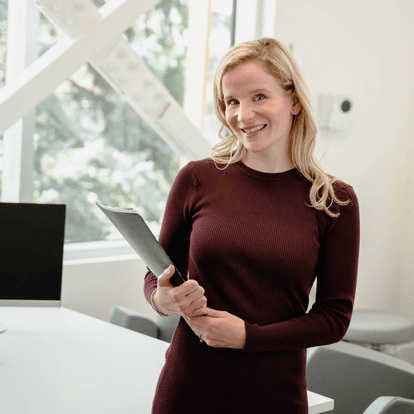 Dre Sophie Vadeboncoeur, Dermatologue et fondatrice de la clinique HumadDerme